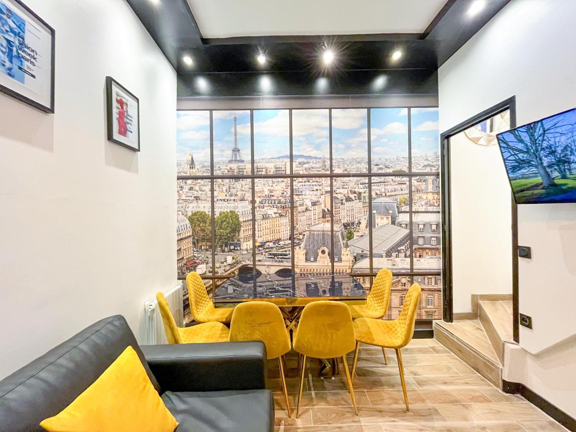 160 - Urban Fashion Week Paris Vuitton Apartment Exterior photo
